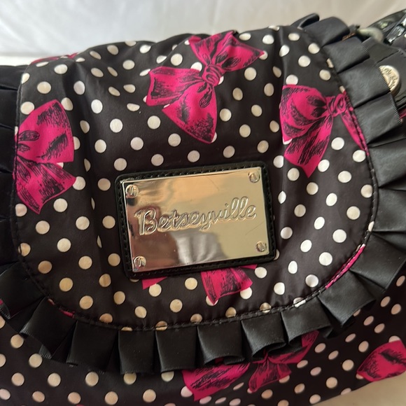 Betsey Johnson, floral purse - Picture 3 of 12